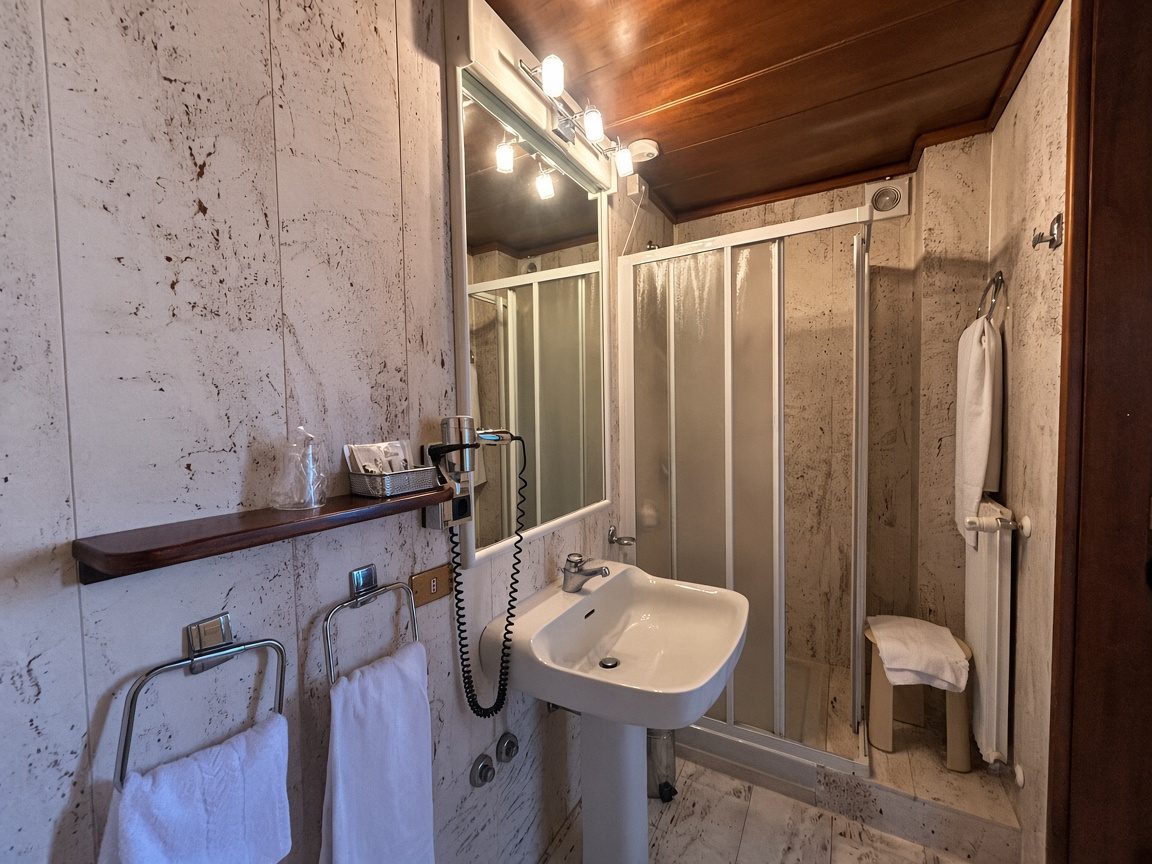 Singola Cento Orizzonti — bagno